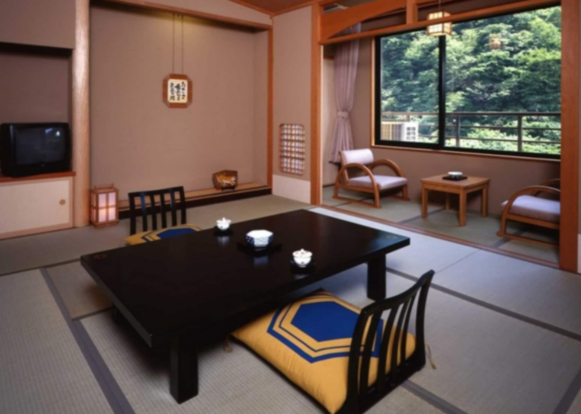 Koduchi No Yado Tsurukamedaikichi Hotel นิกโก ภายนอก รูปภาพ